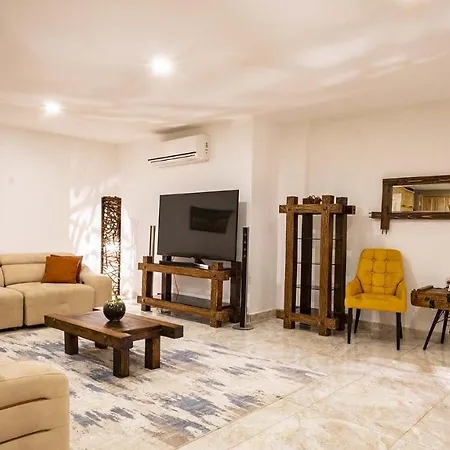 Jameson Villa